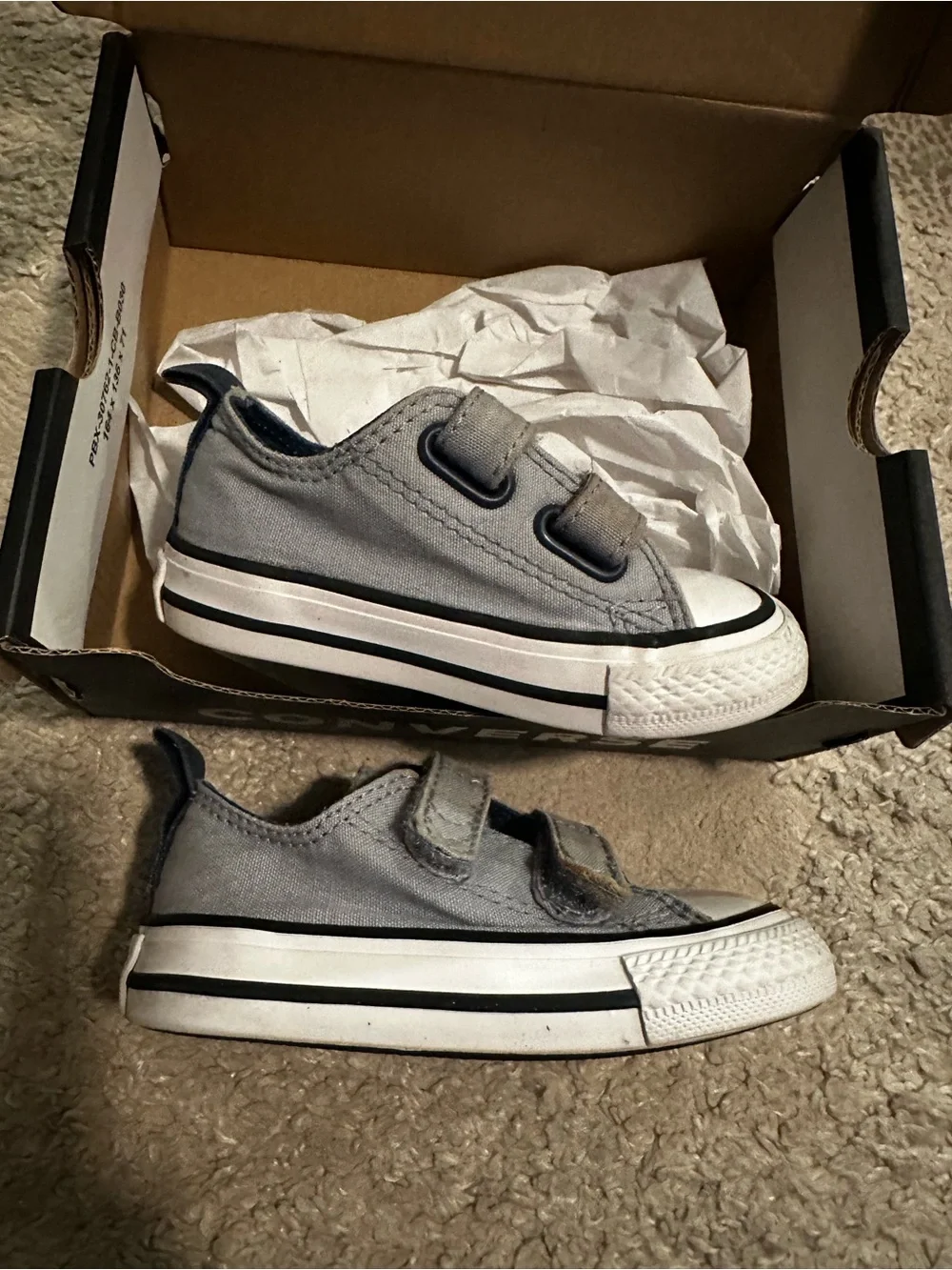 Converse infant size 4
